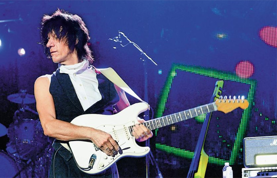 ���� ���� �ҹ��� Ŭ���� �¿��� ��������. 25�� ������ ���� Ŭ���� ���� 15�볪 �ȴ�. ���� �� �ڵ��� ������ �ϱ⵵ �ߴ� �״� ���� ���� �׷��� �� ������ �� ���� ��Ÿ�� ���, �� ���� ���� �ű�� ���� �����̾��١��� ���ߴ�