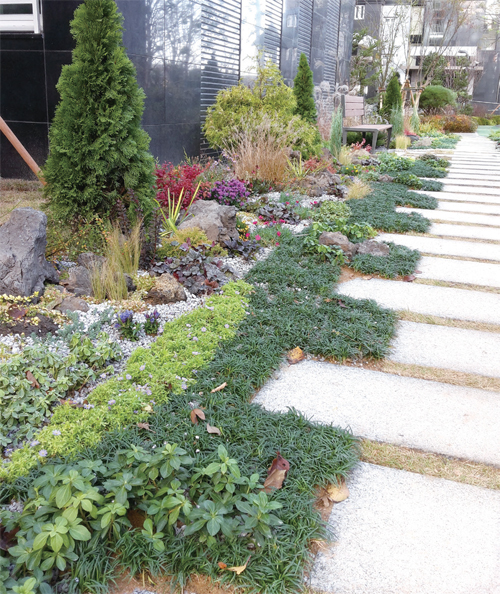 �㿡�޶���׸�, Ȳ�ݽ�ȭ�� ���� �̿��ؼ� ����Ʈ�� �ְ� �ִ�.