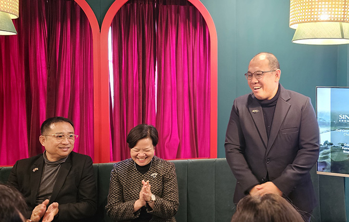 (�·κ���)���� ������ '��Ÿ���� ����¥��', �±� ����û ���ƽþ� ������ '�����پƳ� �߶��̶��������', ���� ���� ����ġ������ �ø����ǡ�.